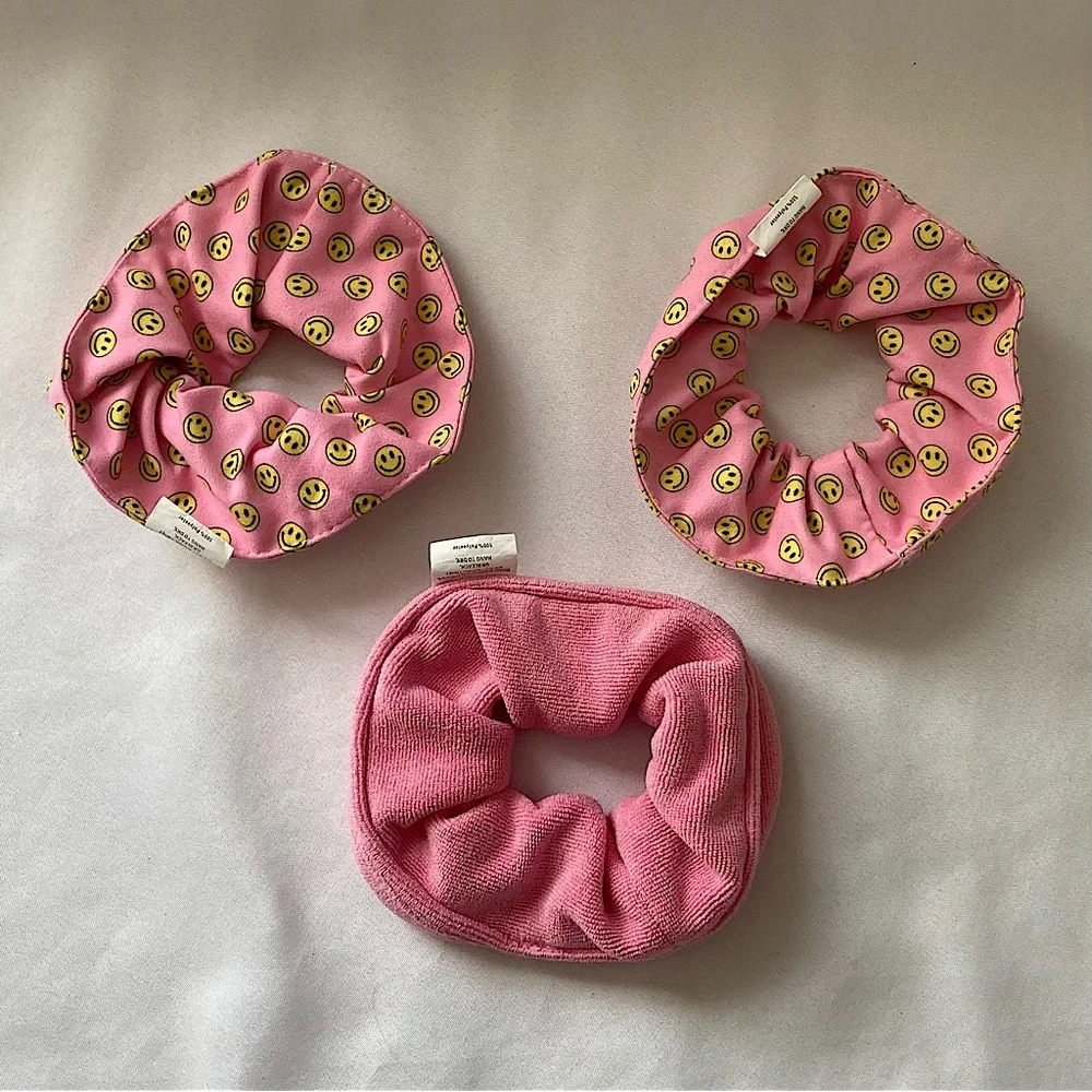 ⭐️ Towel Scrunchies Set Of Three Pink And Yellow Smiley Face Pattern